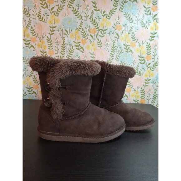 🌍5/$10🌏 Size 12 Girl's Furry Winter Boots - Picture 2 of 7
